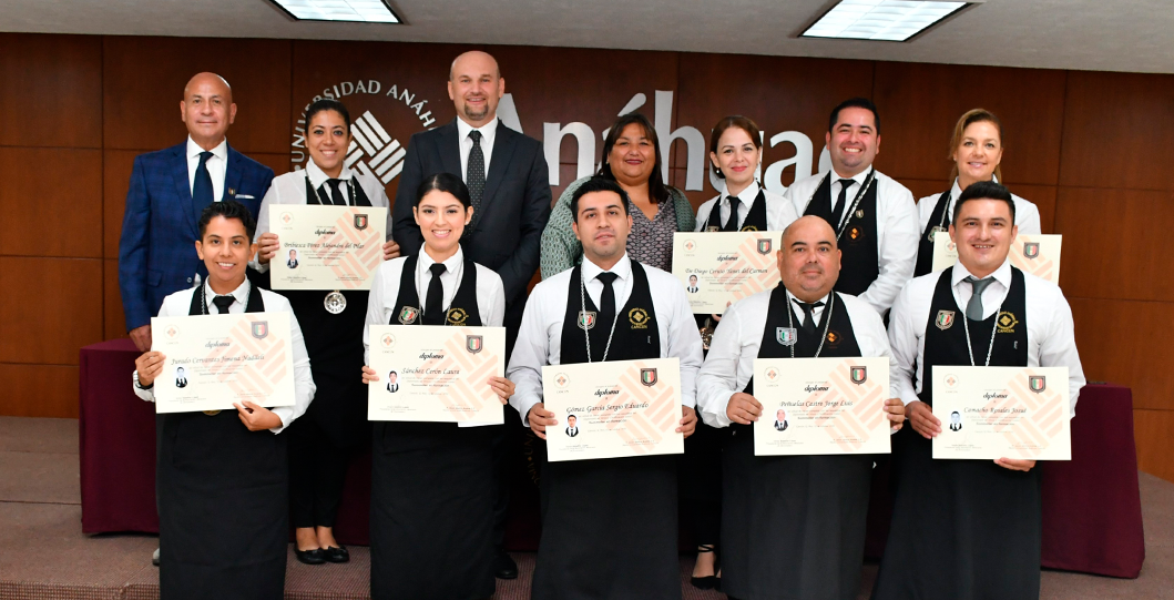 Realizó la Universidad Anáhuac Cancún la Ceremonia de Entrega de